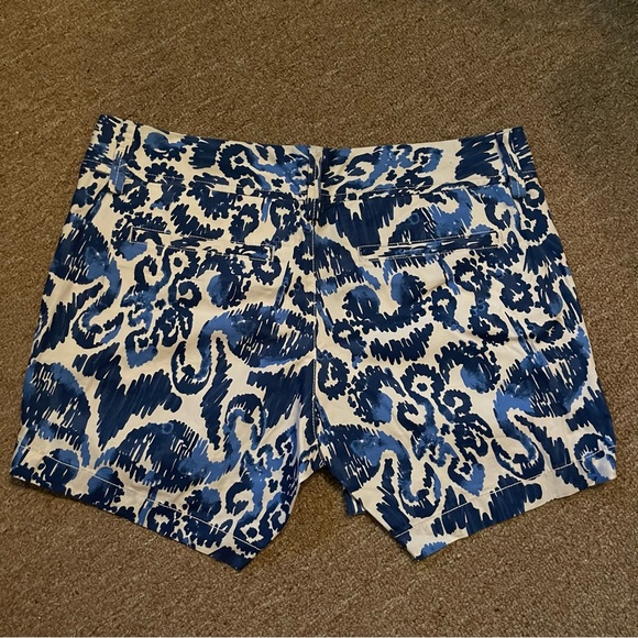 lilly pulitzer blue ikat callahan shorts - Picture 4 of 4